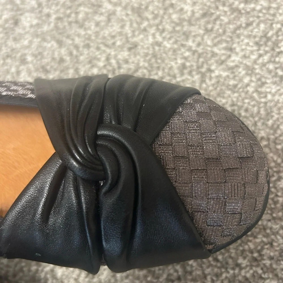 Bernie Mev size 9.5 shoes in excellent condition - Picture 7 of 8